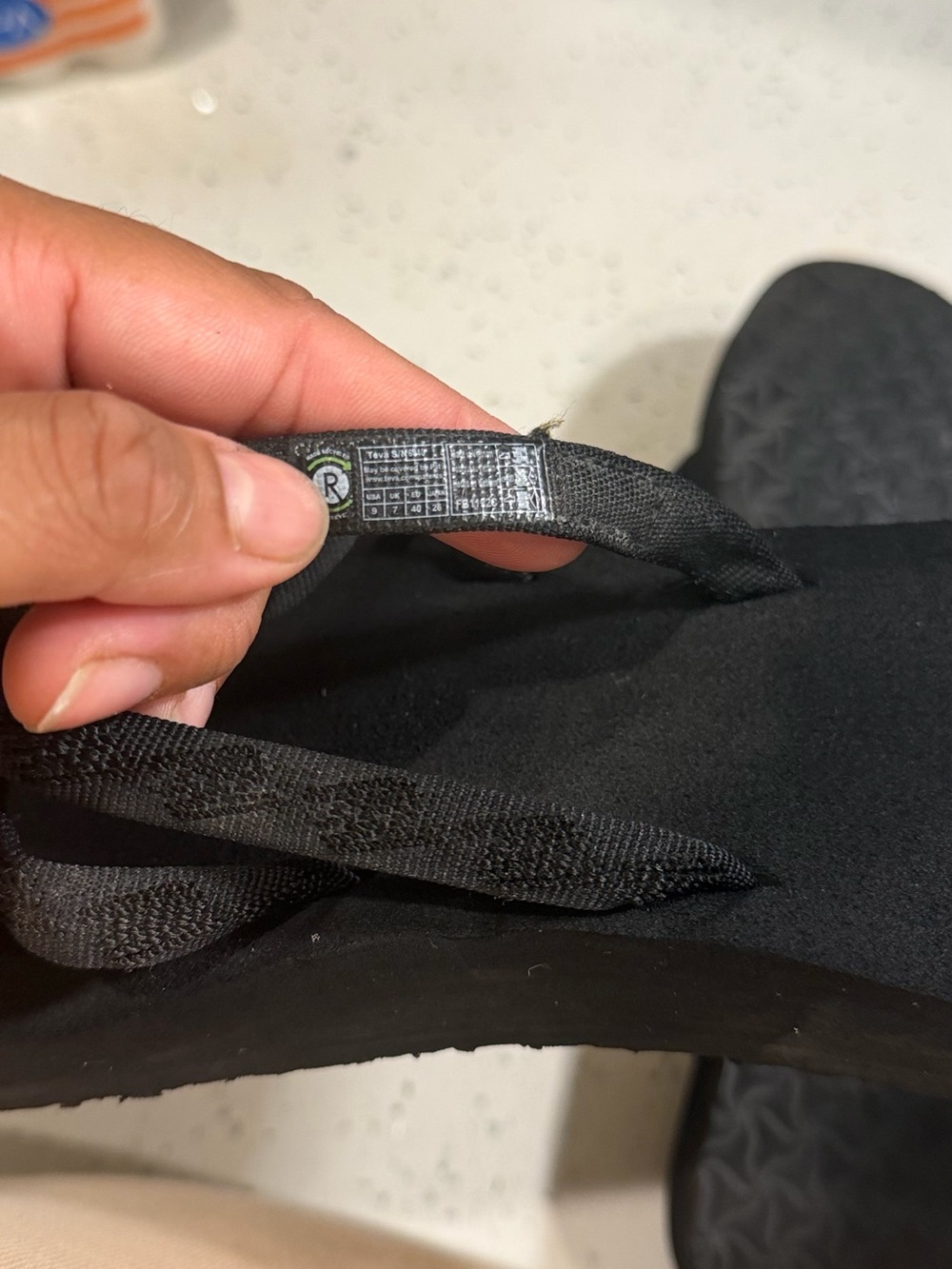 L.L. Bean Black Women's Flip Flop Sandals